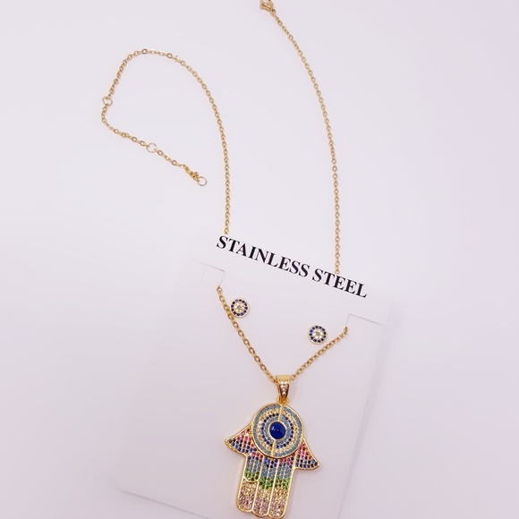 Gold Necklace Set - Picture 7 of 7